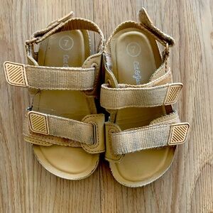 Cat & Jack Velcro sandals size 7